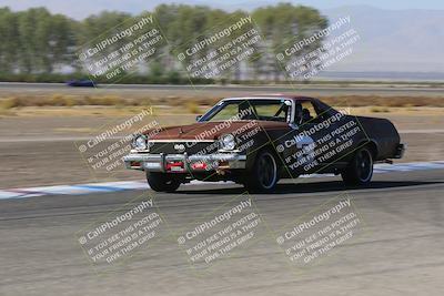 media/Oct-01-2022-24 Hours of Lemons (Sat) [[0fb1f7cfb1]]/10am (Front Straight)/